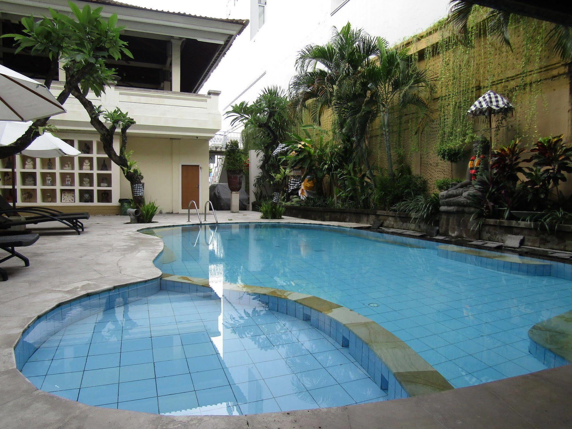 Capital O 93809 Wida Hotel Legian Extérieur photo